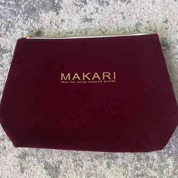 MAKARI EYE SHADOW PALETTE Plus Makeup bag Limited Edition NWT - Picture 10 of 14